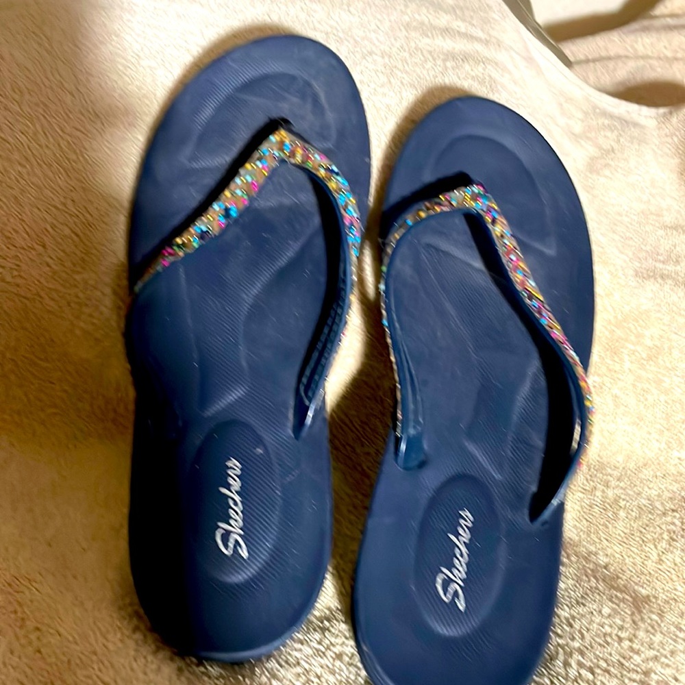 Skechers Flip Flops Navy with multi color beaded straps women’s size 11m